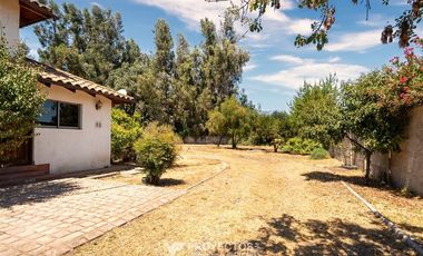 Casa en venta de 4 dorm. en Rengo