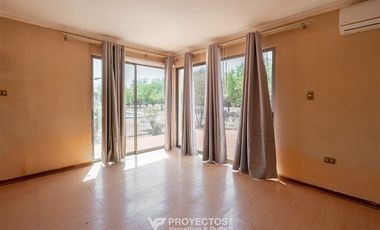 Casa en venta de 4 dorm. en Rengo