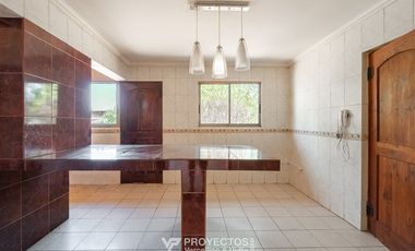 Casa en venta de 4 dorm. en Rengo
