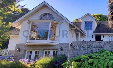 CASA EN VENTA EN ROCAS DE SANTO DOMINGO