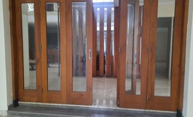 10 Bedroom House for rent