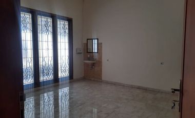10 Bedroom House for rent