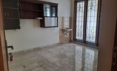 10 Bedroom House for rent