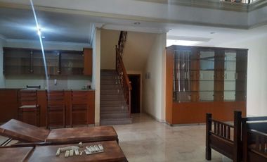 10 Bedroom House for rent