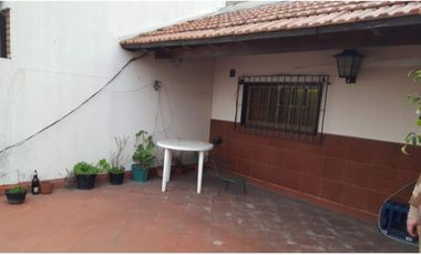 Tipo Casa 3 dormitorios, patio, quincho, terraza. MUY BUENO