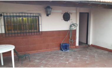 Tipo Casa 3 dormitorios, patio, quincho, terraza. MUY BUENO