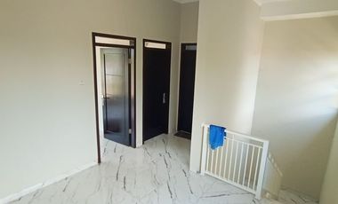 RUMAH 2 LANTAI DI HARJAMUKTI