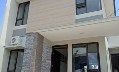 RUMAH 2 LANTAI DI HARJAMUKTI