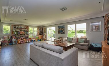 DEPARTAMENTO VENTA AL  RIO  ACASSUSO