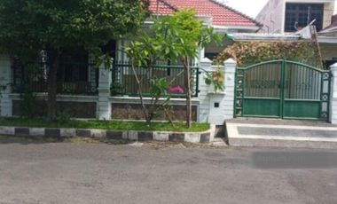 Rumah cantik asri di manyar Kartika Surabaya timur