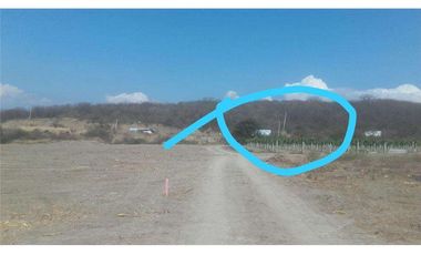se vende terreno en la vía manta-rocafuerte