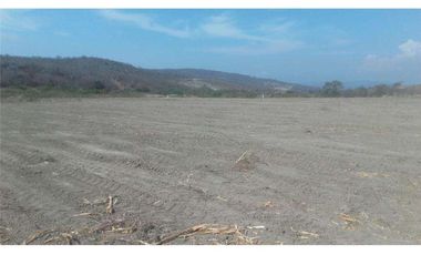 se vende terreno en la vía manta-rocafuerte