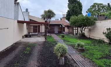 Casa en venta de 2 dormitorios c/ cochera en Otros Barrios