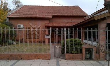 Casa en venta en Luis Guillon