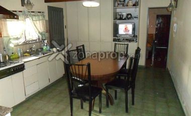 Casa en venta en Luis Guillon