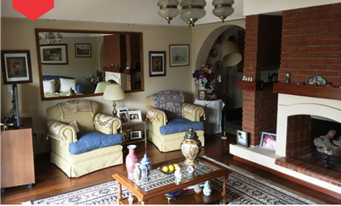 ¡Excelente casa en alto! (Calle Av. del Valle e/ 12 y 14)