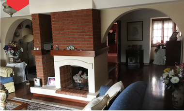 ¡Excelente casa en alto! (Calle Av. del Valle e/ 12 y 14)