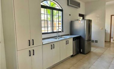 VENTA DE CASA 3 REC 3.5 BAÑOS 444 MTS CLAYTON VILLAGE