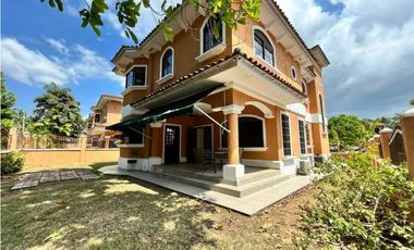 VENTA DE CASA 3 REC 3.5 BAÑOS 444 MTS CLAYTON VILLAGE