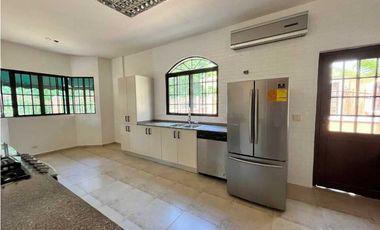 VENTA DE CASA 3 REC 3.5 BAÑOS 444 MTS CLAYTON VILLAGE