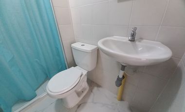 apartamento en arriendo en c.r escarlata piso 1 sin ascensor. Cod A13865