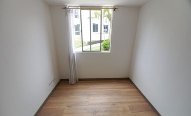 apartamento en arriendo en c.r escarlata piso 1 sin ascensor. Cod A13865