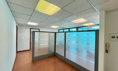 oficina en arriendo en santa barbara occidental-usaquén. Cod A5018