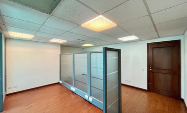 oficina en arriendo en santa barbara occidental-usaquén. Cod A5018