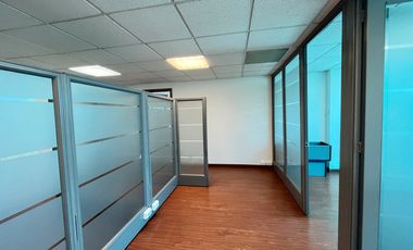 oficina en arriendo en santa barbara occidental-usaquén. Cod A5018