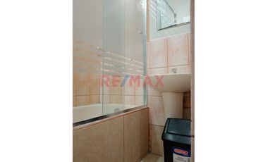 Alquiler De Amplio Departamento En Breña