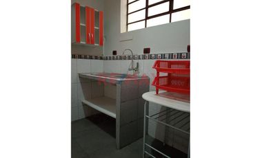 Alquiler De Amplio Departamento En Breña