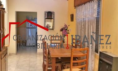 Excelente casa en Padre Ghio al 700, Junín.