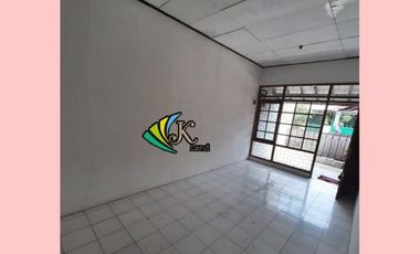 Disewakan rumah di Taman Kopo Indah (h)