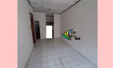 Disewakan rumah di Taman Kopo Indah (h)