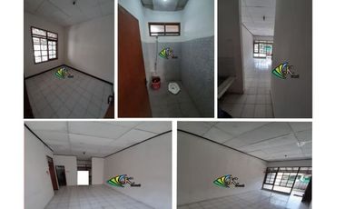 Disewakan rumah di Taman Kopo Indah (h)