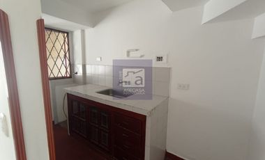 COD. 125 - SE ARRIENDA CASA - BARRIO: SAN ANTONIO CARRIZAL