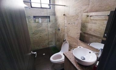 Venta de Casa Campestre  C.R. Guadalquivir - Floridablanca, área lote: 784 m². Cod V5983