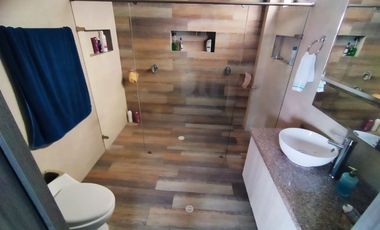 Venta de Casa Campestre  C.R. Guadalquivir - Floridablanca, área lote: 784 m². Cod V5983