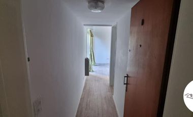 Venta departamento 2 ambientes  con cochera fija descubierta - San Isidro