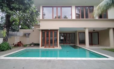 Town House di Jagakarsa dgn Kolam Renang & Unit Bagus Kondisi Semi Furnished HSE-A0526