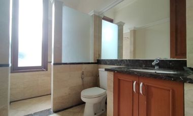 Town House di Jagakarsa dgn Kolam Renang & Unit Bagus Kondisi Semi Furnished HSE-A0526