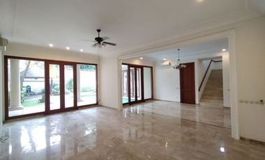 Town House di Jagakarsa dgn Kolam Renang & Unit Bagus Kondisi Semi Furnished HSE-A0526