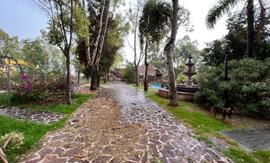 EXCELENTE CASA HABITACION CON SALONES PARA EVENTOS