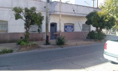 Casa ideal dos familias a mts Rivadavia