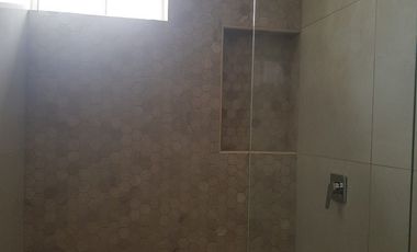 Casa de venta de lujo a estrenar en urb. Privada Casalaguna- Brisana