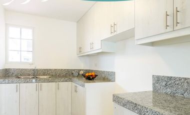 Casa de venta de lujo a estrenar en urb. Privada Casalaguna- Brisana