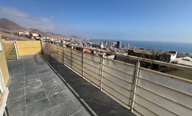 Se arrienda hermosa casa con vista al mar en el sector sur de Antofagasta