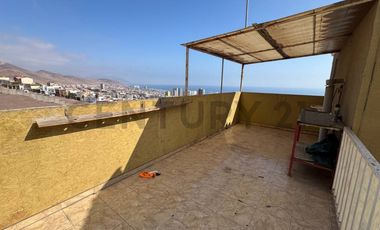 Se arrienda hermosa casa con vista al mar en el sector sur de Antofagasta