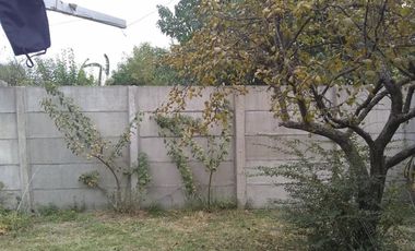 CASA EN VENTA CON GARAGE EN $