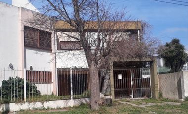 VENDO CASA EN BARRIO LOS PINARES (MAR DEL PLATA)